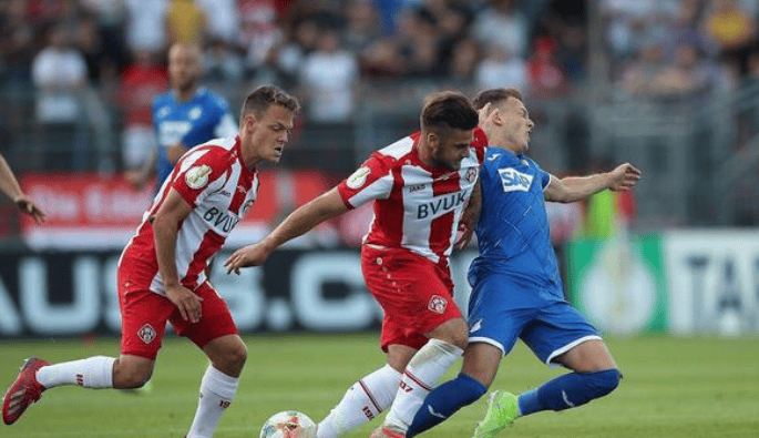 德国杯赛前再迎强敌,拜仁慕尼黑防线松动,主帅态度——赛场秩序良好,训练强度明显提升的简单介绍 德国杯赛前再迎强敌,拜仁慕尼黑防线松动,主帅态度——赛场秩序良好,训练强度明显提升的简单介绍