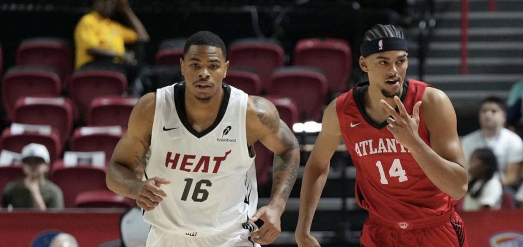 包含赛前突围战来临；迈阿密热火围绕NBA季后赛更衣室发声；引发热议；纪律约束更严格的词条