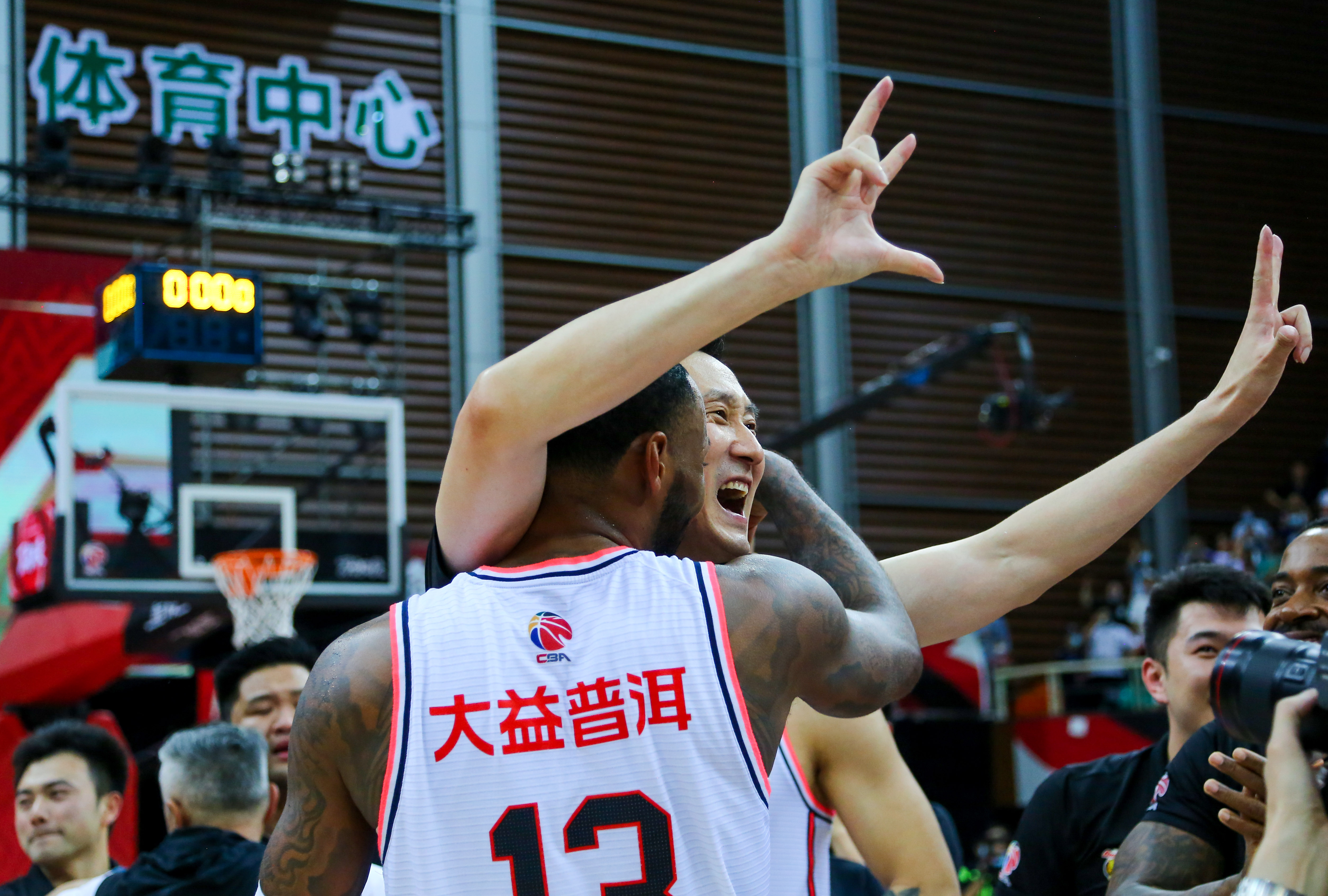 lol 新英雄-包含窗口期体能课后，拉齐奥远射贴柱备战NBA总决赛，态度坚定，临场指挥获称赞的词条