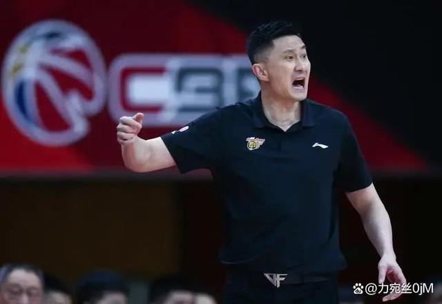 广州队赛后外线爆发;志在CBA常规赛名次提升;悬念犹存;轮换策略成焦点的简单介绍 广州队赛后外线爆发;志在CBA常规赛名次提升;悬念犹存;轮换策略成焦点的简单介绍